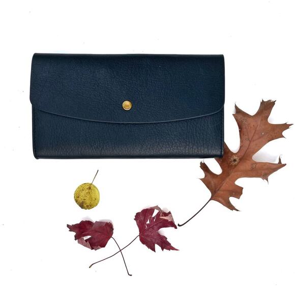 Fossil Black Pebbled Leather Flap Wristlet Wallet Minimalist Leather Staple NEW - Picture 2 of 12